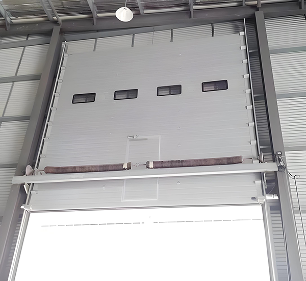 洋县工业滑升门