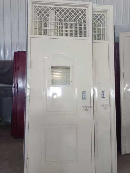 洋县学校教室门